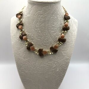Vintage gold-tone with brown thermoset leaves collar necklace